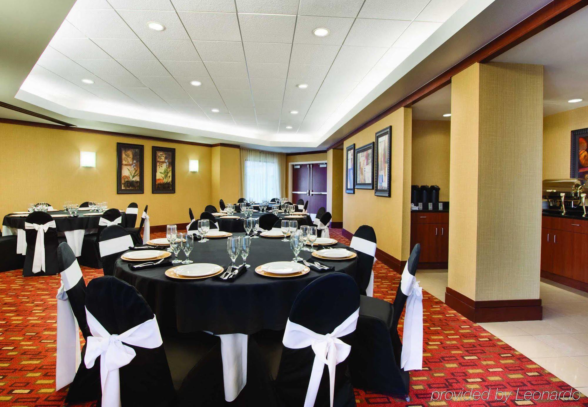 Courtyard By Marriott Oklahoma City Downtown Exterior photo