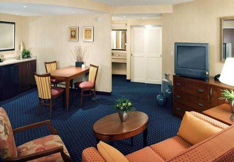 Courtyard By Marriott Oklahoma City Downtown Exterior photo